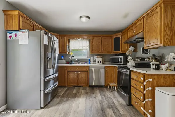 211 Southern Lake Dr, Elizabethtown, KY 42701
