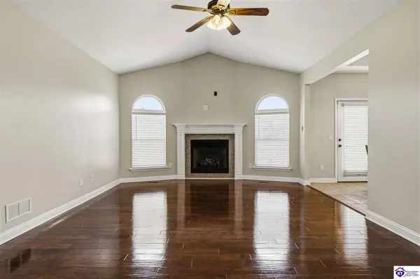 517 Concord Grape Way, Vine Grove, KY 40175