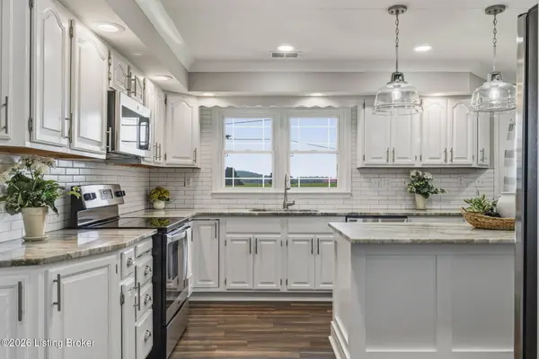 6311 Big Spring Rd, Vine Grove, KY 40175