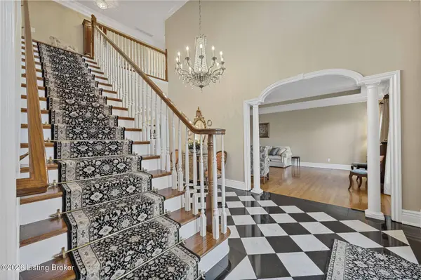 803 Foxfire Rd, Elizabethtown, KY 42701