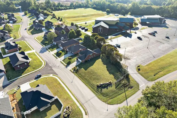 700 Abbeywood Rd, Elizabethtown, KY 42701