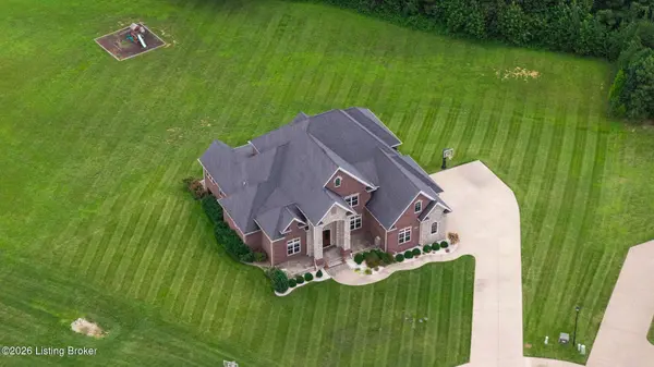 142 Waterside Dr