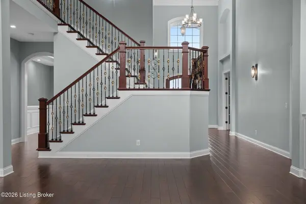142 Waterside Dr, Elizabethtown, KY 42701