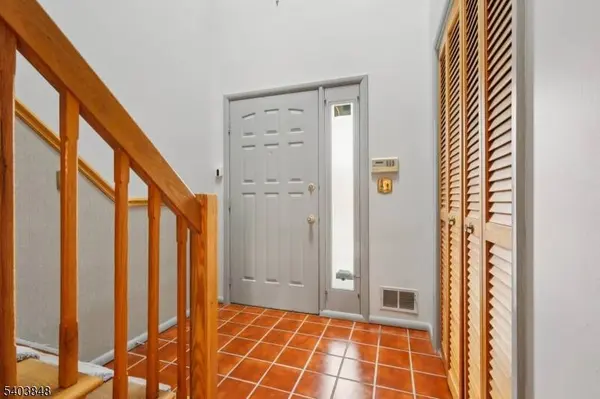 70 River Rd #C3, Clifton City, NJ 07014