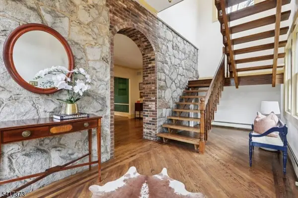 167 Hobart Ave, Millburn Twp., NJ 07078