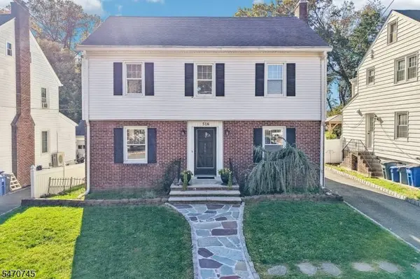 516 Twin Oaks Rd