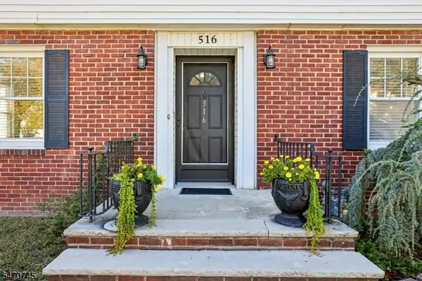 516 Twin Oaks Rd, Union Twp., NJ 07083