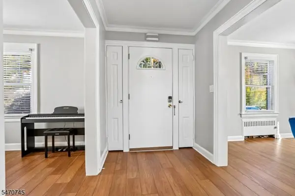 516 Twin Oaks Rd, Union Twp., NJ 07083