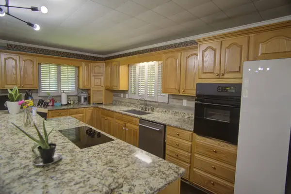 2568 Highway 39, Englewood, TN 37329