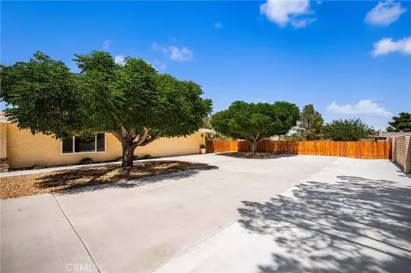 19082 Tecumseh RD, Apple Valley, CA 92307