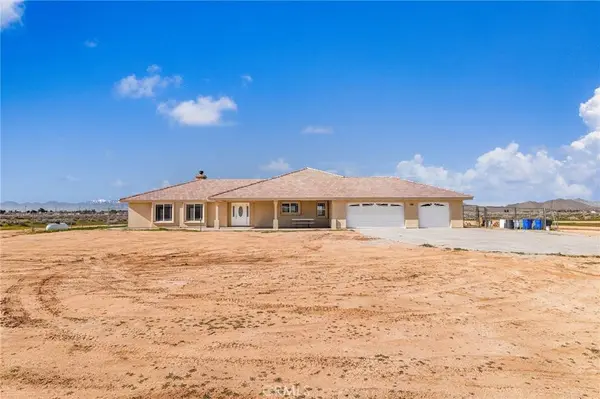 15088 Mesquite RD, Apple Valley, CA 92307