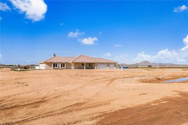 15088 Mesquite RD, Apple Valley, CA 92307