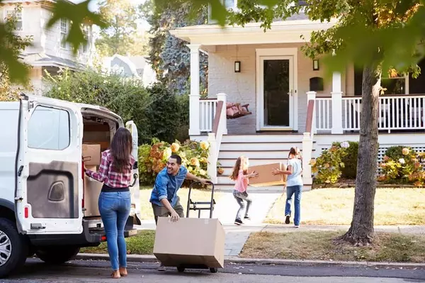 Relocating to Houston? Here’s What You Need to Know Before You Move