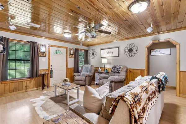 881 County Road 2276, Cleveland, TX 77327