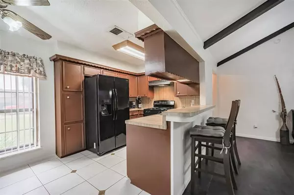 4310 Fairhill ST, Pasadena, TX 77505