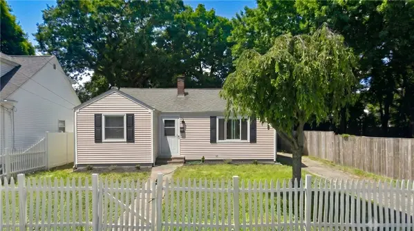 108 Western Promenade, Cranston, RI 02905