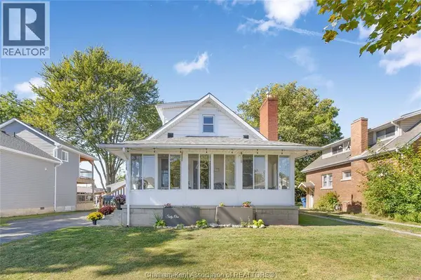 61 UNIVERSITY AVENUE, Wallaceburg, ON N8A3Z7