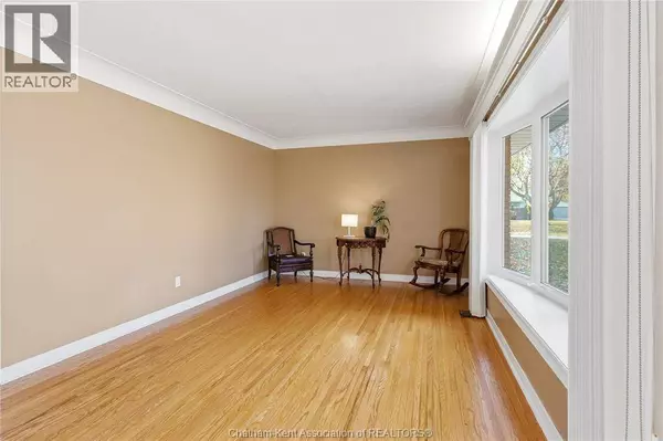 42 LINCOLN ROAD, Chatham, ON N7M4Y7