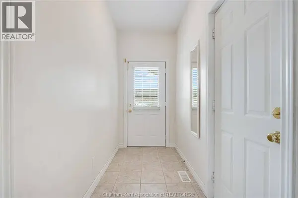 15 HOME PLACE, Chatham, ON N7L5P4