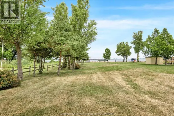 100 ROSS LANE, Erieau, ON N0P1N0