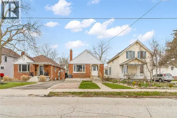 33 WILSON AVENUE, Chatham, ON N7L1K8