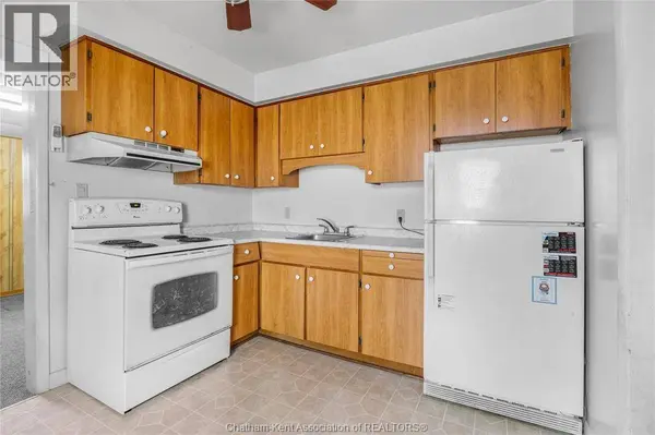 34 CHATHAM STREET South, Blenheim, ON N0P1A0