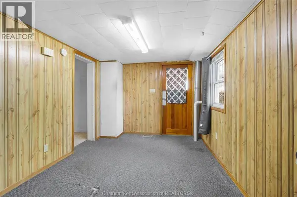 34 CHATHAM STREET South, Blenheim, ON N0P1A0