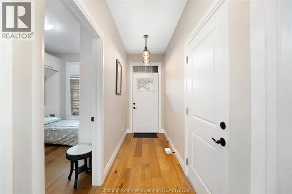 4 JONATHAN STREET, Chatham, ON N7M6M1
