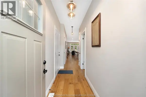 4 JONATHAN STREET, Chatham, ON N7M6M1