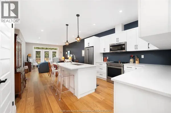 4 JONATHAN STREET, Chatham, ON N7M6M1