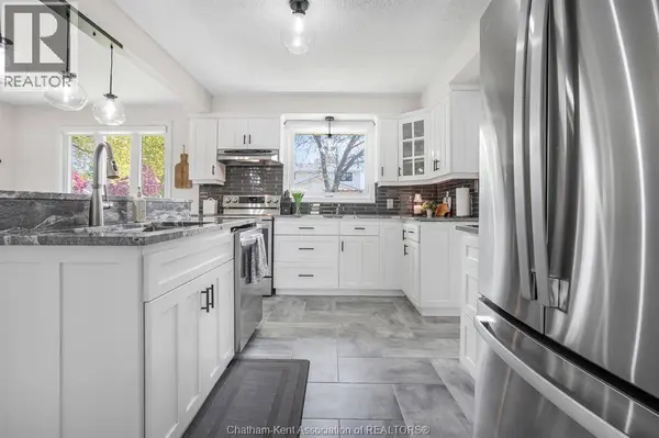 106 UNIVERSITY DRIVE, Chatham, ON N7L4V5