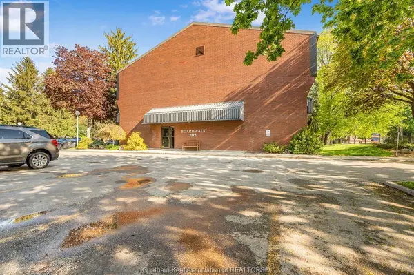 202 CAMPUS Pkwy #207, Chatham, ON N7L4Y4
