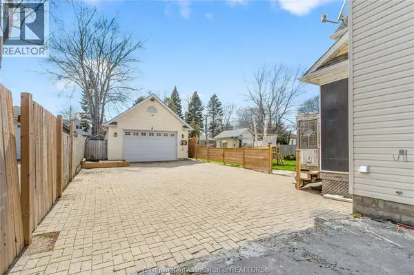 32 HALL STREET North, Blenheim, ON N0P1A0