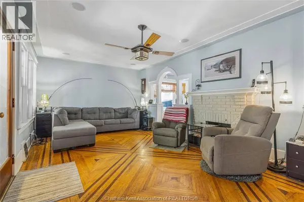 97 VICTORIA AVENUE, Chatham, ON N7L3A2