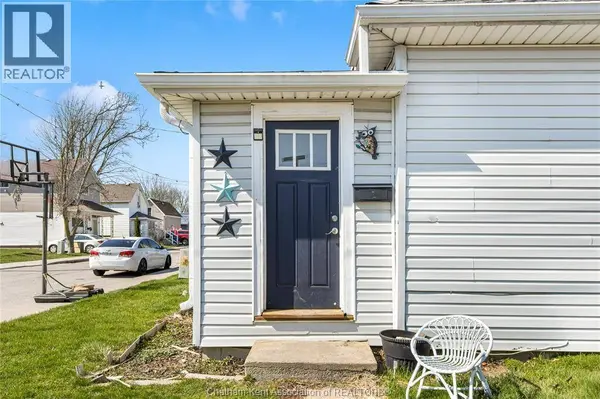 23 DEGGE STREET, Chatham, ON N7M4X3