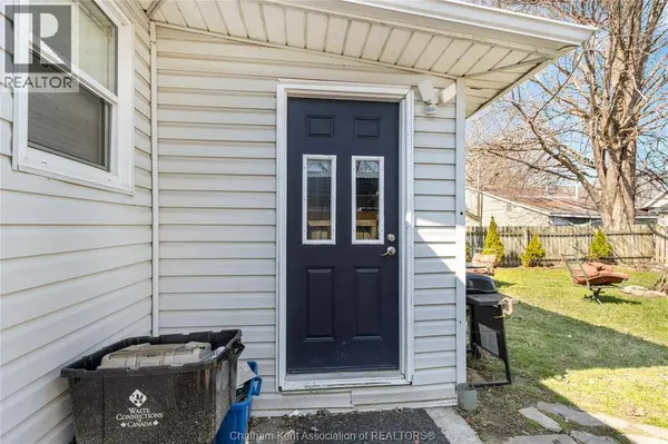 23 DEGGE STREET, Chatham, ON N7M4X3