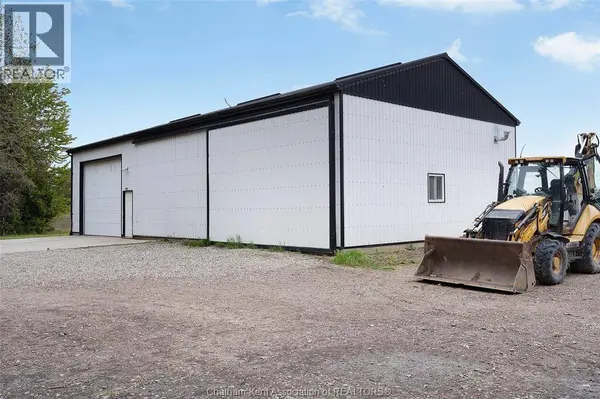 864 MCNAUGHTON AVENUE East, Chatham, ON N7L0E4