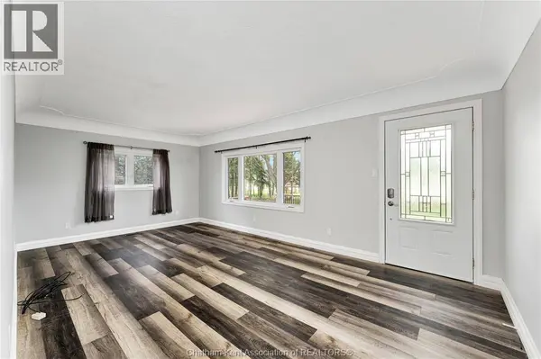 864 MCNAUGHTON AVENUE East, Chatham, ON N7L0E4