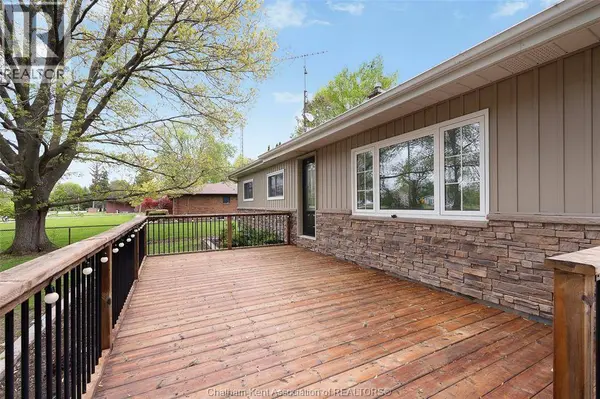 864 MCNAUGHTON AVENUE East, Chatham, ON N7L0E4