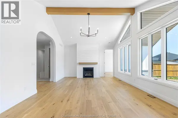 30 ROSEWOOD CRESCENT, Chatham, ON N7M0V4