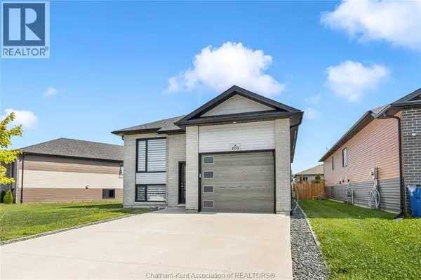 203 MOONSTONE CRESCENT, Chatham, ON N7M0S1