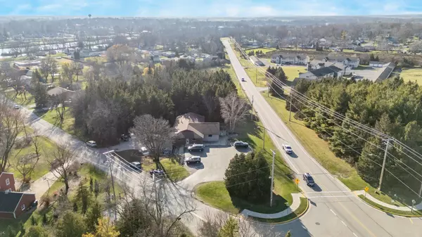 645 HAWTHORNE DR, Omro, WI 54963