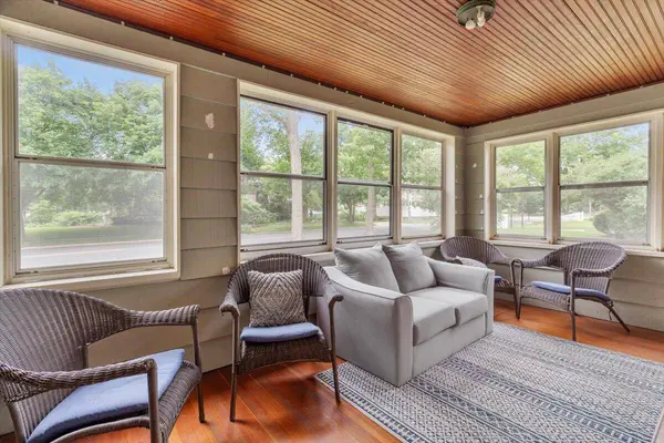 1702 Cass St, La Crosse, WI 54601