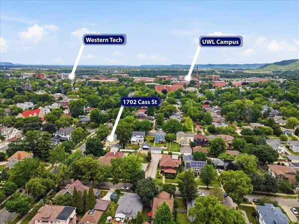 1702 Cass St, La Crosse, WI 54601