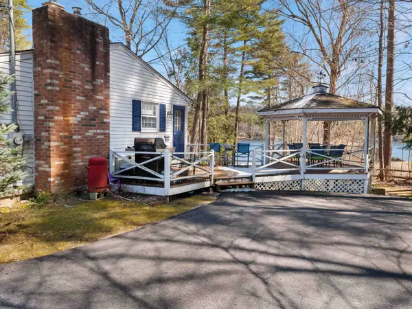 383 Johnson Spooner RD, Castleton, VT 05735