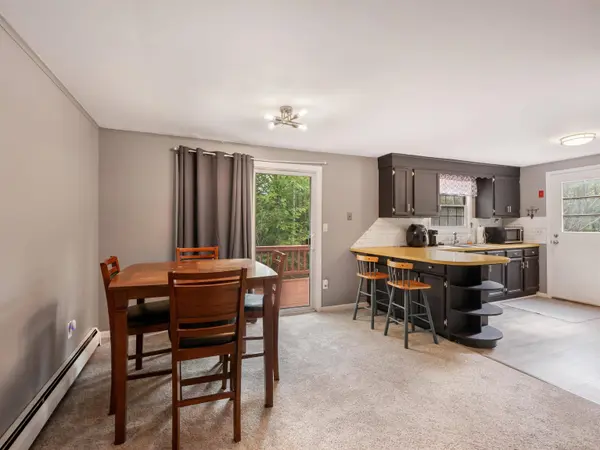 1427 Woodstock AVE, Hartford, VT 05001