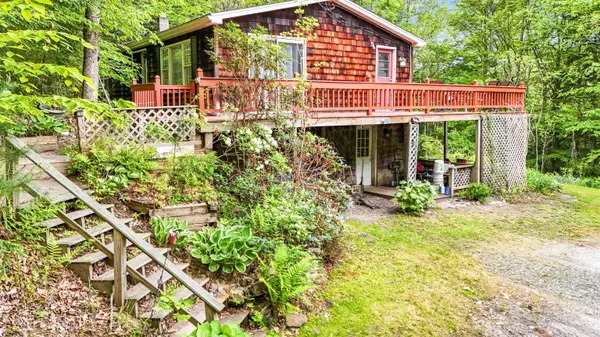 1427 Woodstock AVE, Hartford, VT 05001