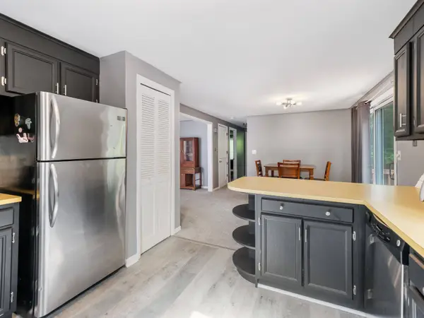 1427 Woodstock AVE, Hartford, VT 05001