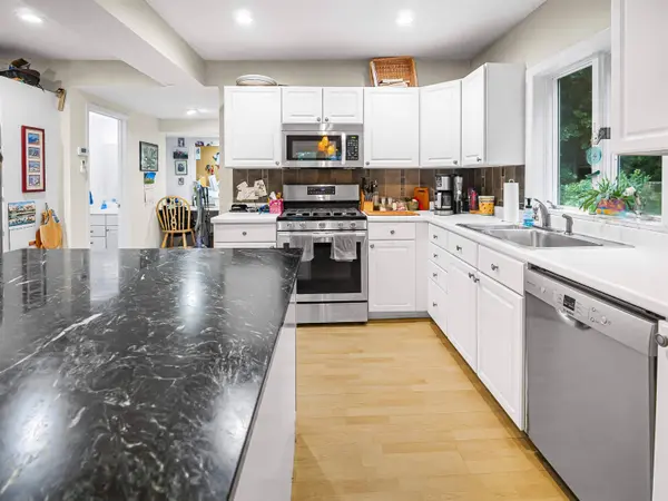 885 Cedar Mountain RD, Castleton, VT 05743