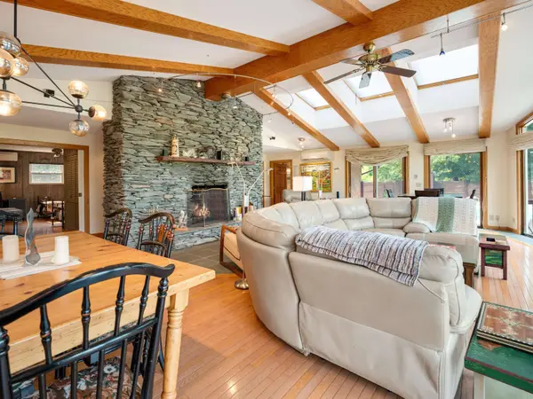 554 Frisbie Hill RD, Castleton, VT 05735